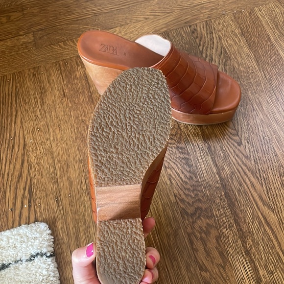 Zara Croc Leather Platform Heels - Picture 3 of 7